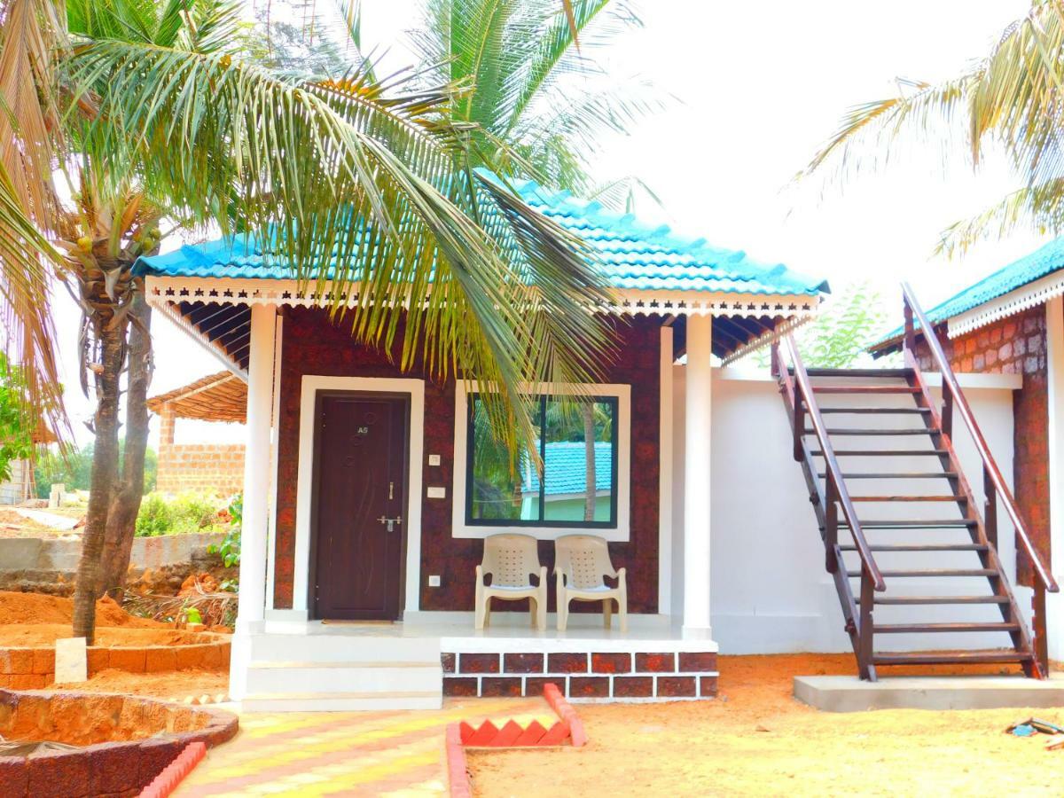 Coconut Tree Resort Gokarna Exterior foto